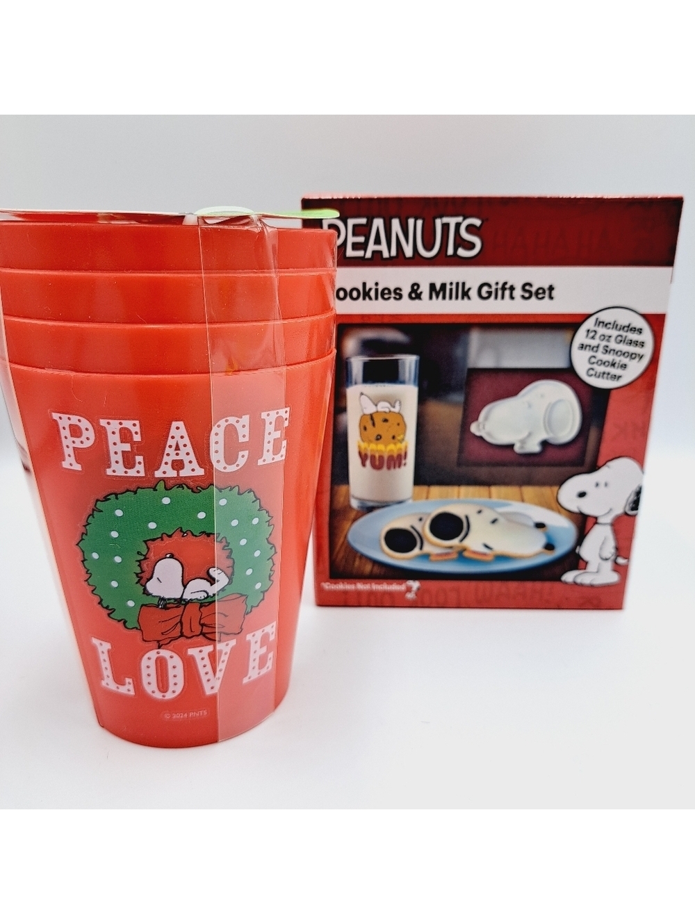 Peanuts Snoopy Cookies & Milk Gift Set with Peanuts 4 Pack Holiday Christmas